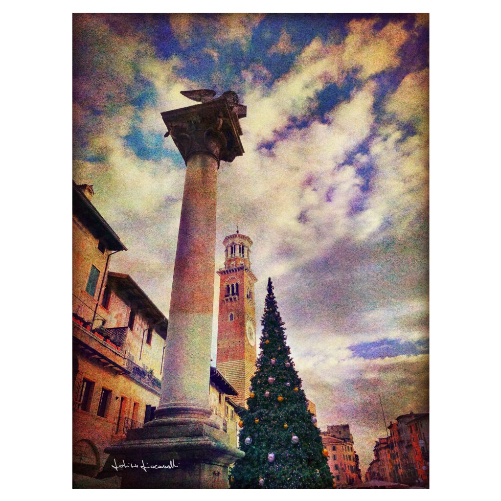 "Natale" a Piazza delle erbe Verona Italia